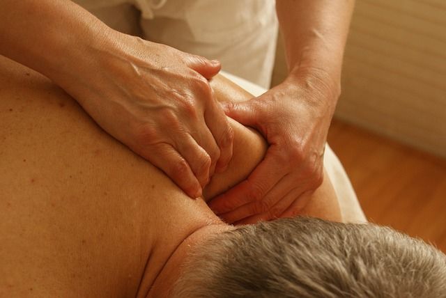 massage mot huvudvärk